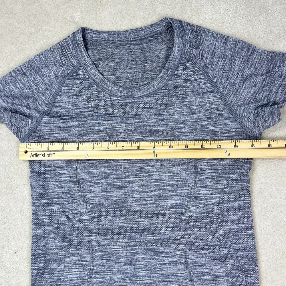 Lululemon Metal Vent Womens 6 TShirt Training Gym Workout Performance